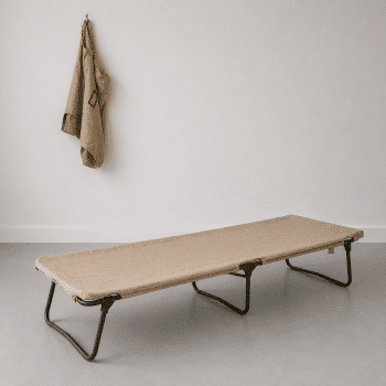 Lit de camp militaire vintage AVEC matelas ET housse
