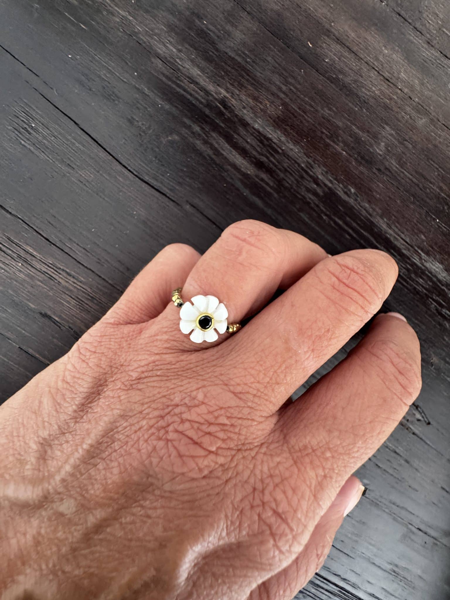 Bague Mini Flower• Le monde est stone – Image 2