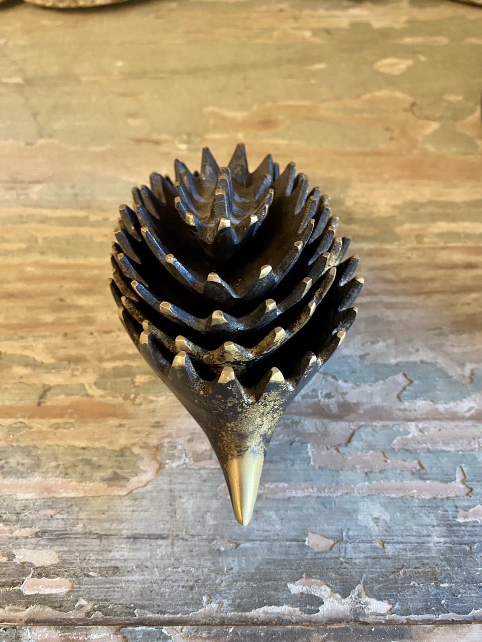 Cendrier / vide-poche hérisson gigogne en laiton, attribué à Walter Bosse, pour Hertha Baller, Autriche années 50 – Image 4