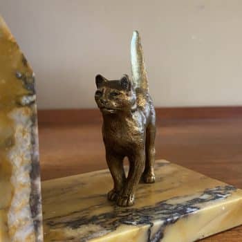 Serres-livres en bronze et marbre « Le Chat et la Souris » par Jean Garnier