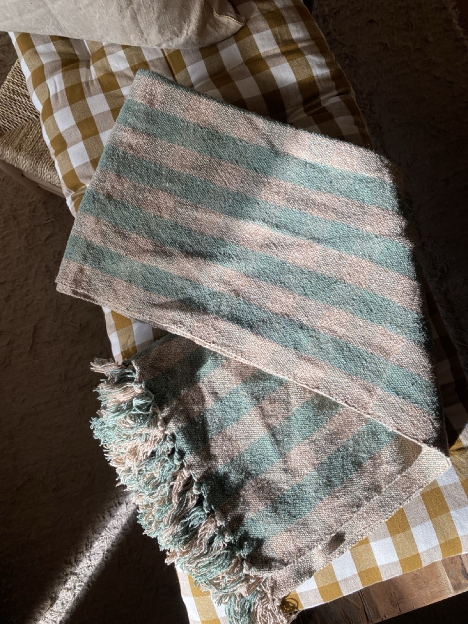 Plaid à carreaux en coton recyclé, vert & naturel (125x175)