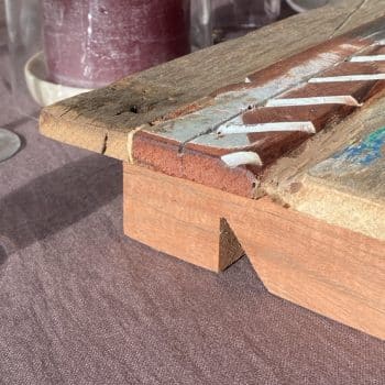 Plateau en bois recyclé, issu d’anciens camions indiens