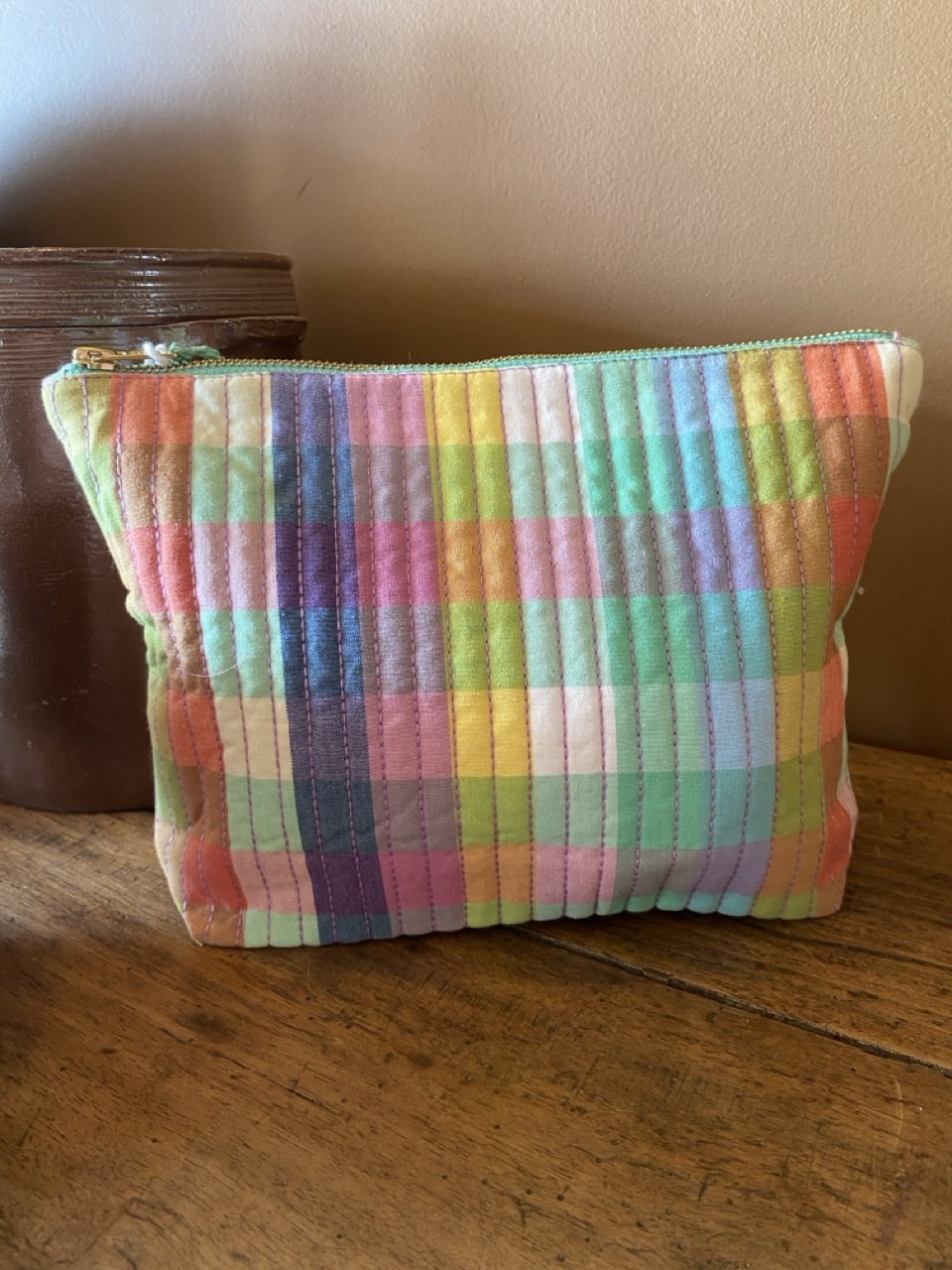 Pochette matelassée à carreaux multicolores