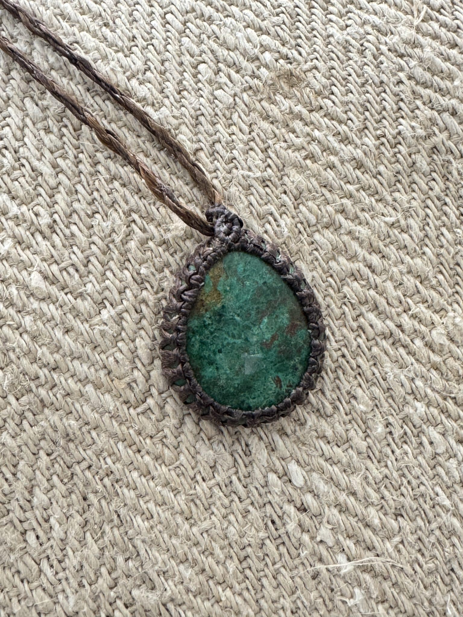 Sautoir talisman – Les Pierres Silencieuses – Image 8