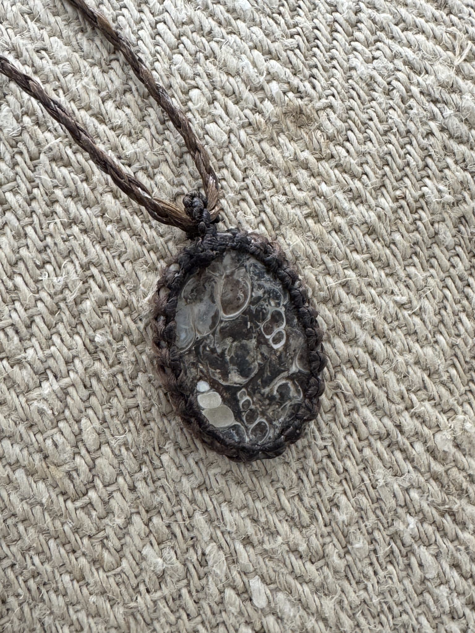 Sautoir talisman – Les Pierres Silencieuses – Image 11