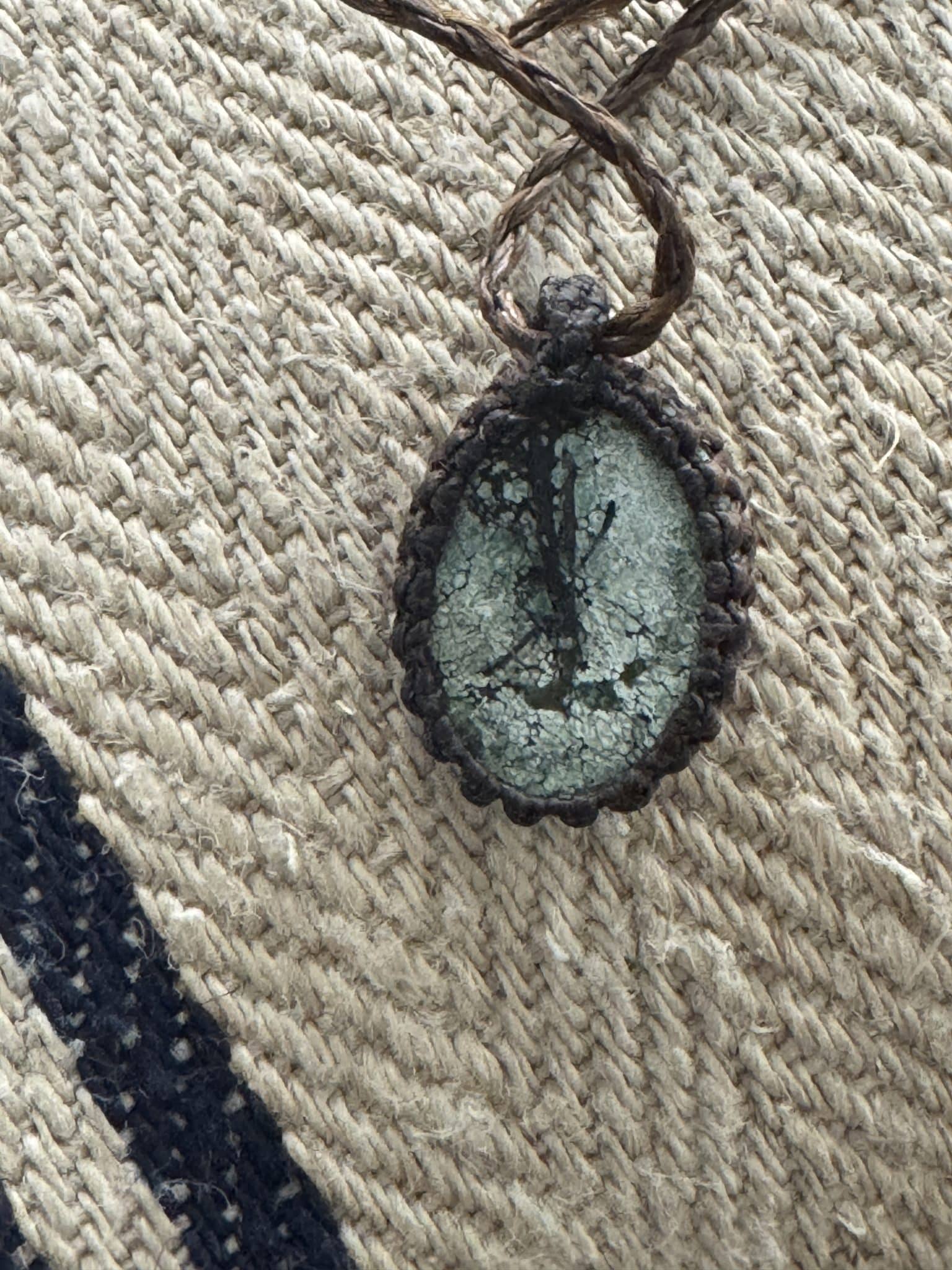 Sautoir talisman – Les Pierres Silencieuses – Image 13