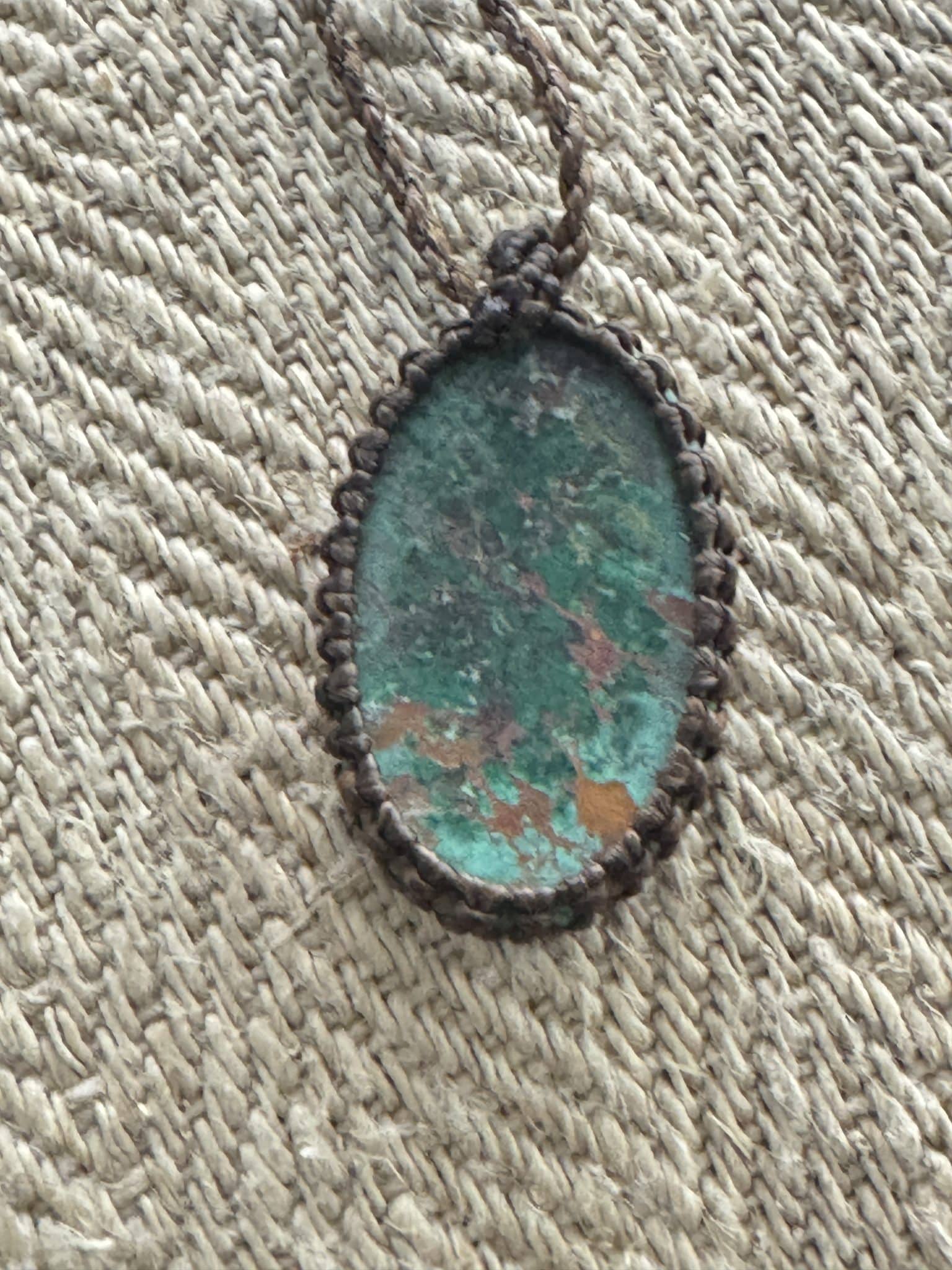 Sautoir talisman – Les Pierres Silencieuses – Image 17