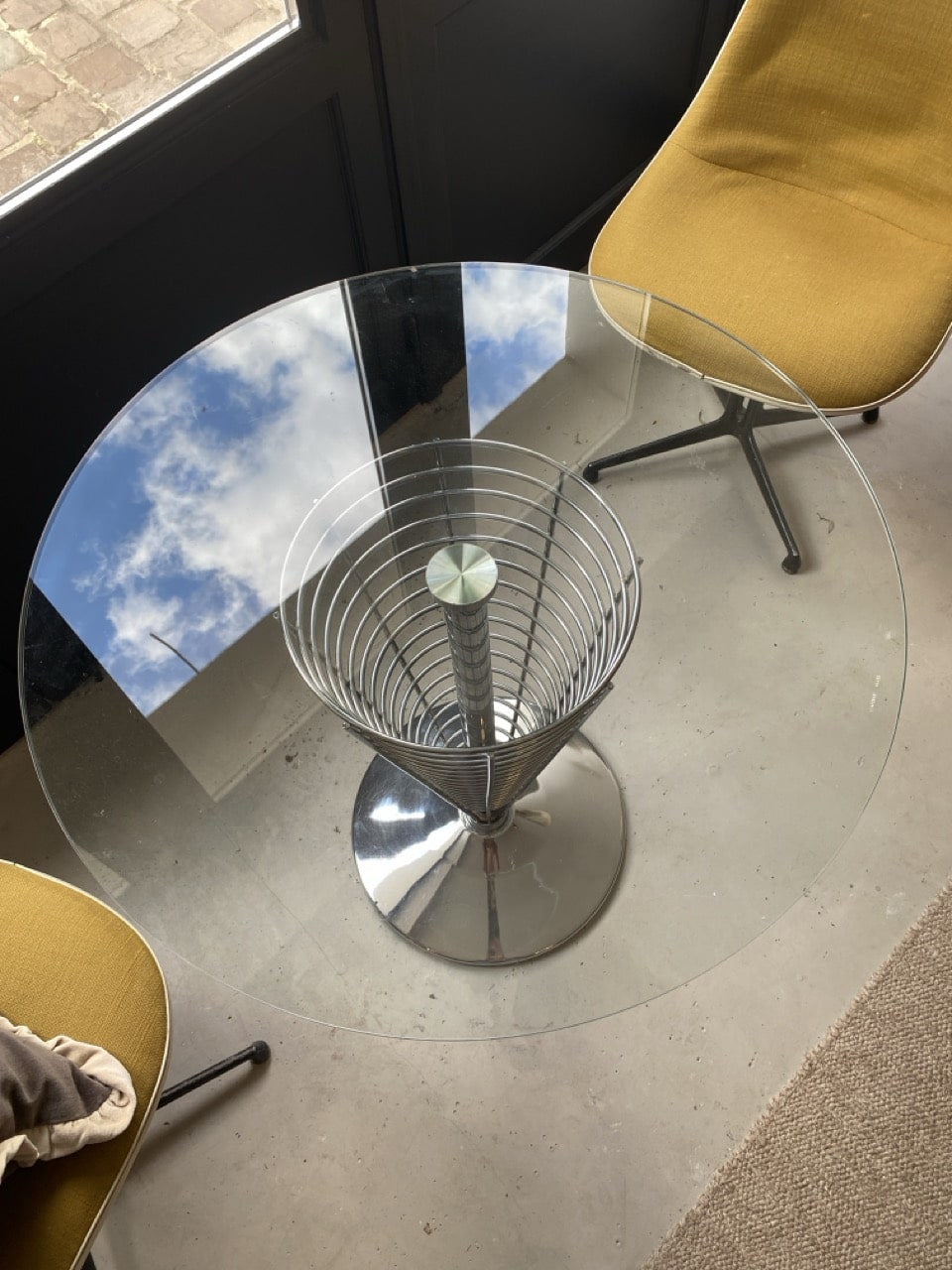 Table sculpturale en métal et verre par Verner Panton pour Fritz Hansen, 1980 – Image 2
