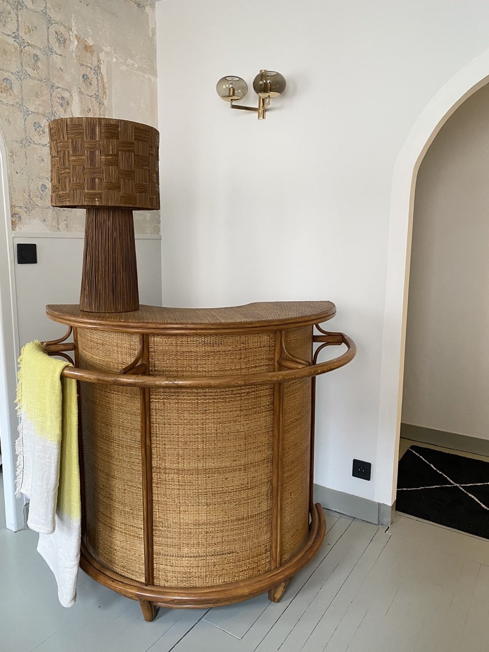 Bar vintage en rotin 70' – Image 2