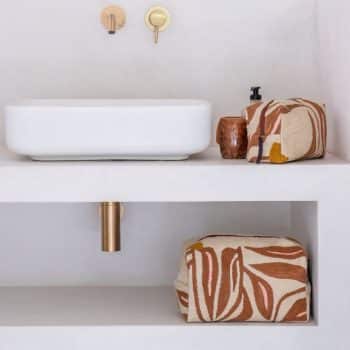 Petite trousse à maquillage brodée