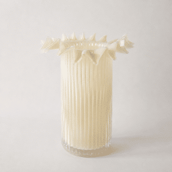 Vase « Froufrou » beige opalin