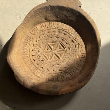 Plateau ancien indien sculpté en bois massif « Rosace »