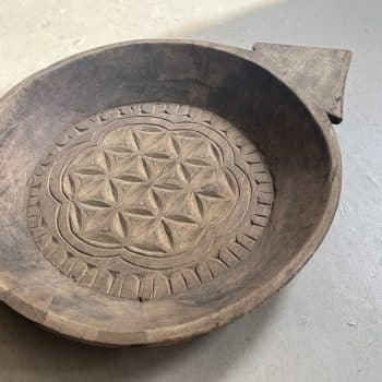 Plateau ancien indien sculpté en bois massif « Harmonie »