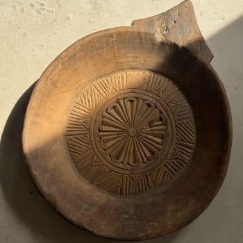 Plateau ancien indien sculpté « Soleil »