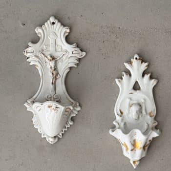 Bénitier ancien en porcelaine