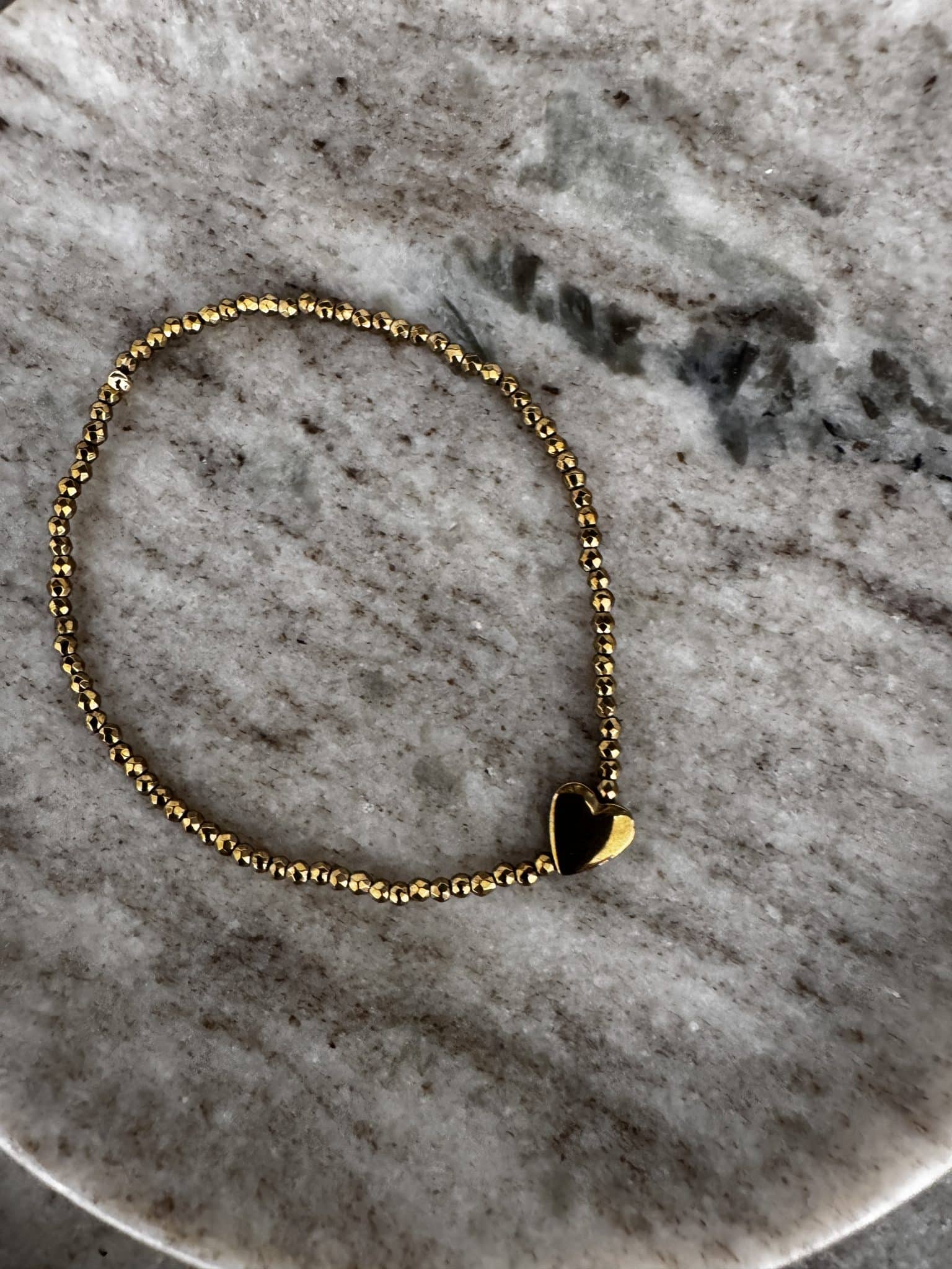 Bracelet Brigitte Hématite dorée • Le monde est stone – Image 3