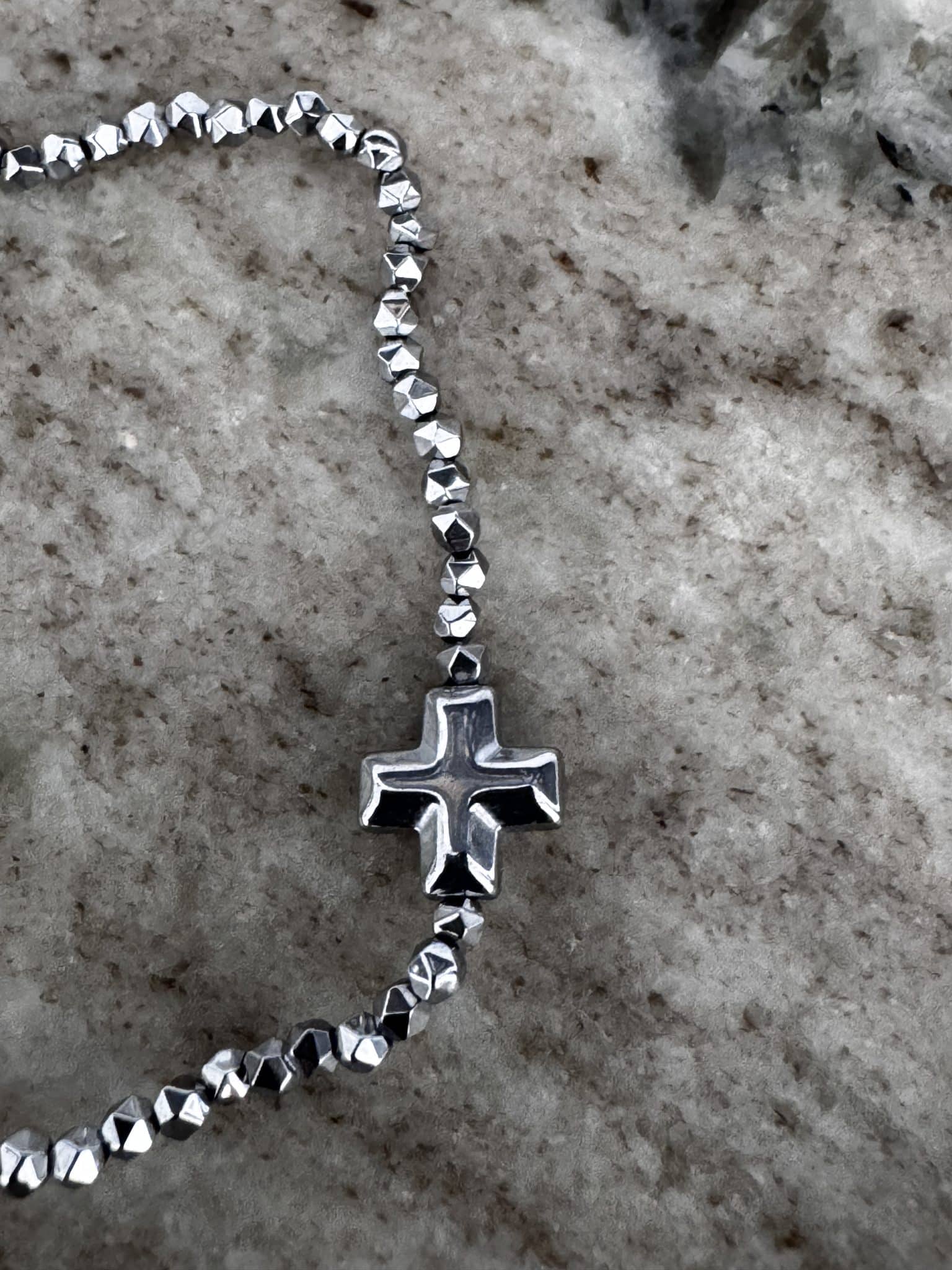 Bracelet Brigitte Hématite argentée • Le monde est stone – Image 8