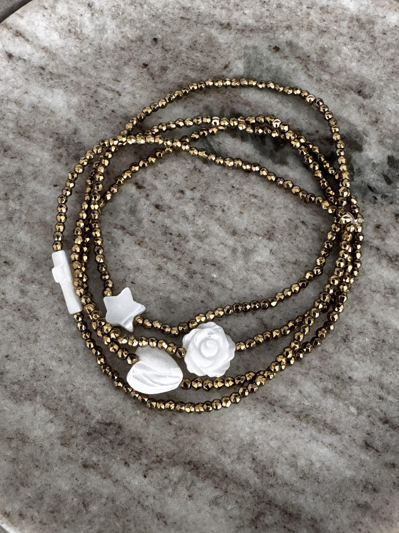 Bracelet Brigitte Hématite dorée & Nacre • Le monde est stone