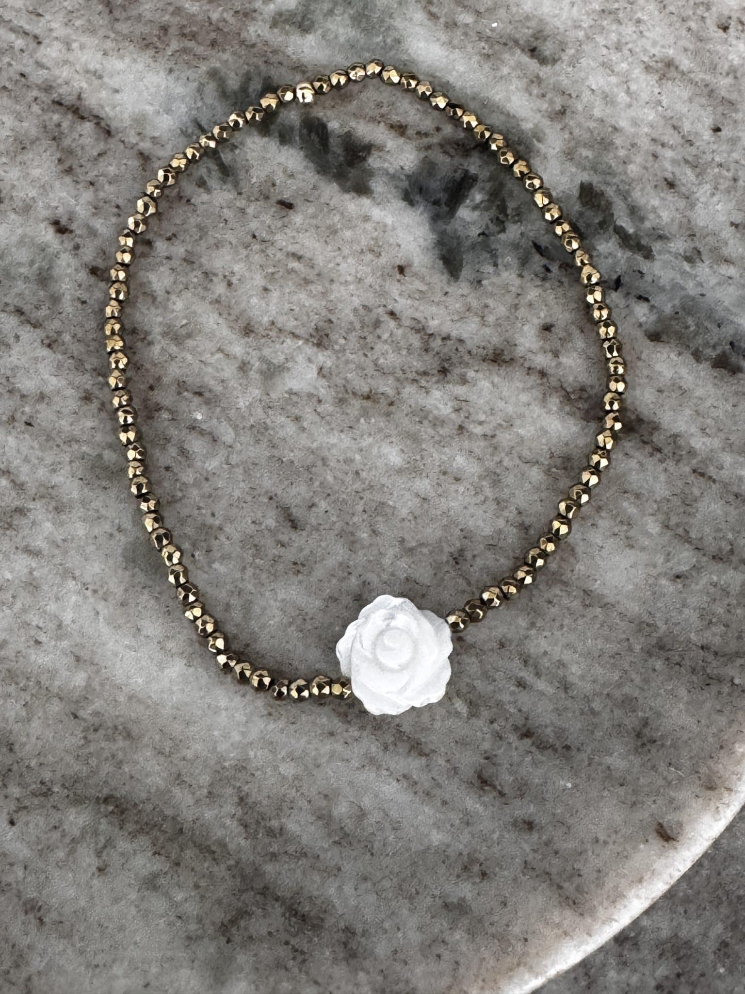 Bracelet Brigitte Hématite dorée & Nacre • Le monde est stone – Image 3