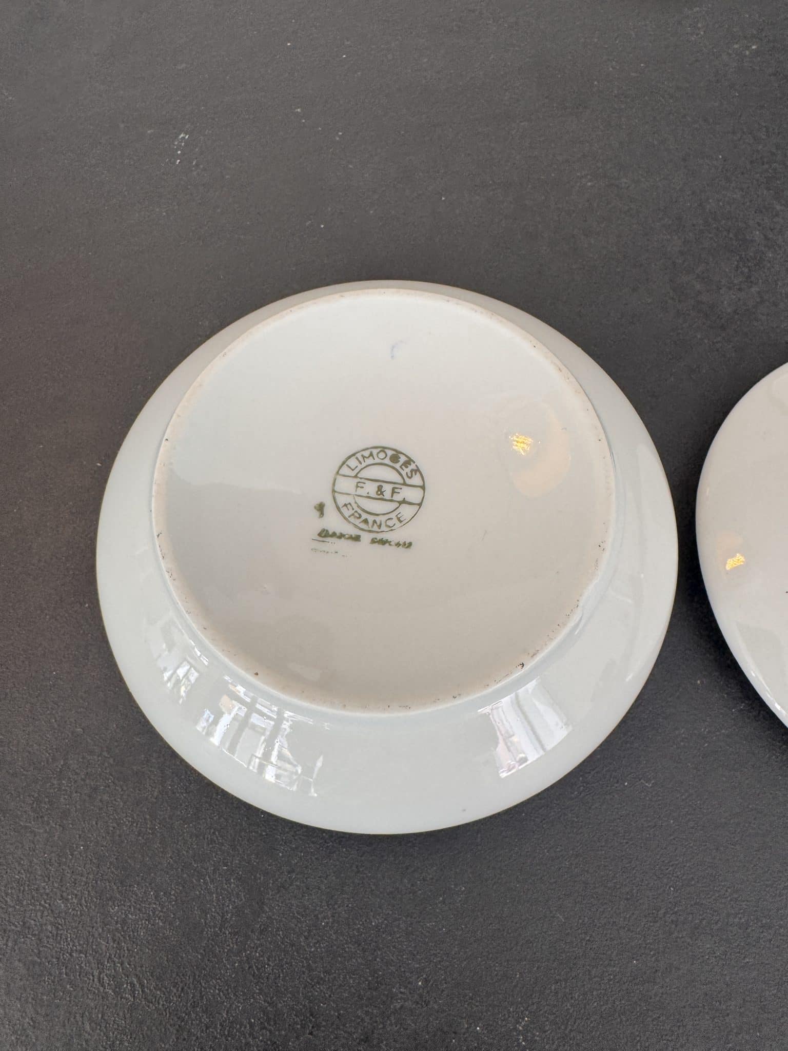 Boîte de dévotion ancienne en porcelaine – Image 5