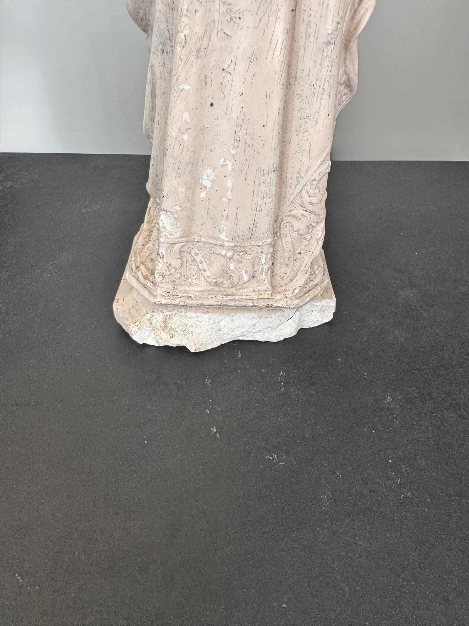 Statue ancienne du Sacré-Cœur de Jésus en plâtre – Image 8