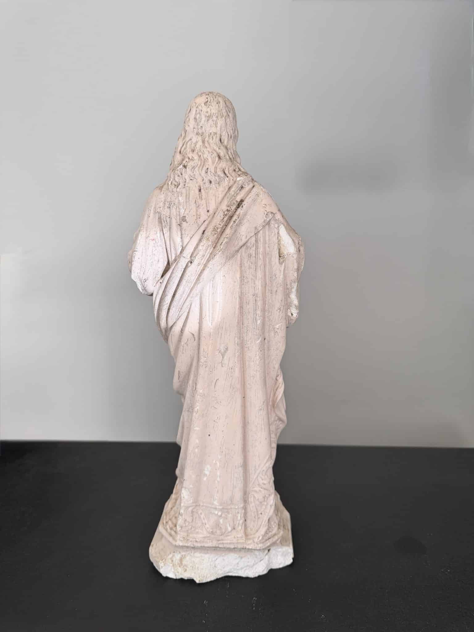 Statue ancienne du Sacré-Cœur de Jésus en plâtre – Image 4
