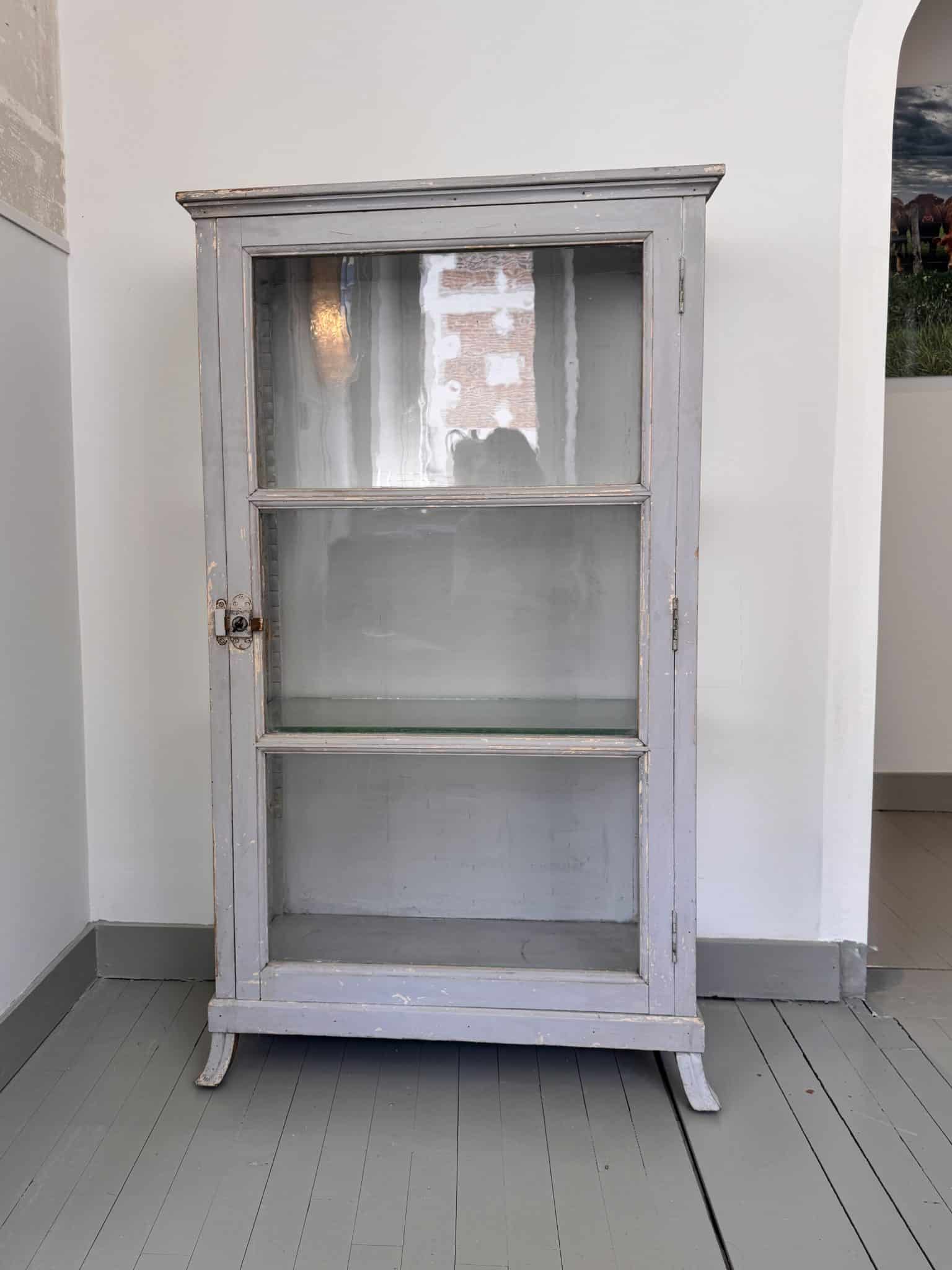 Vitrine ancienne en bois et verre – Image 2