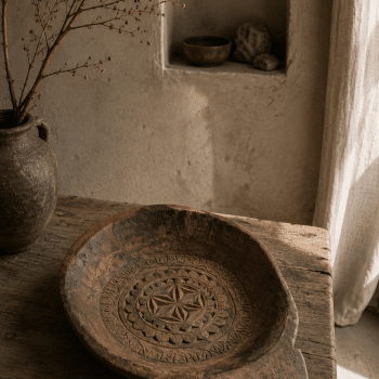 Plateau ancien indien sculpté en bois massif « Rosace »