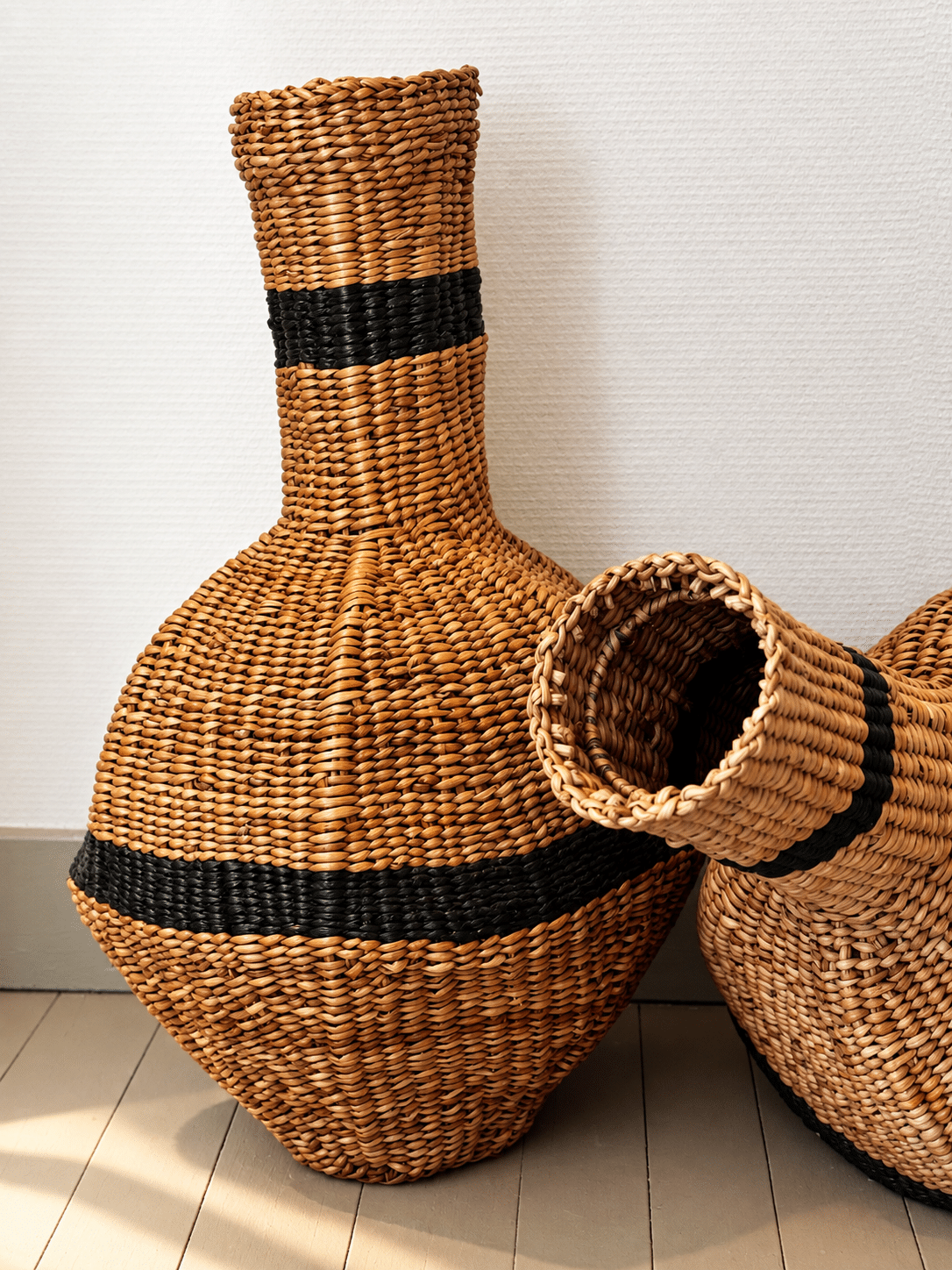 Lot de deux paniers-jarres tressés en fibres naturelles - h 56 cm – Image 3