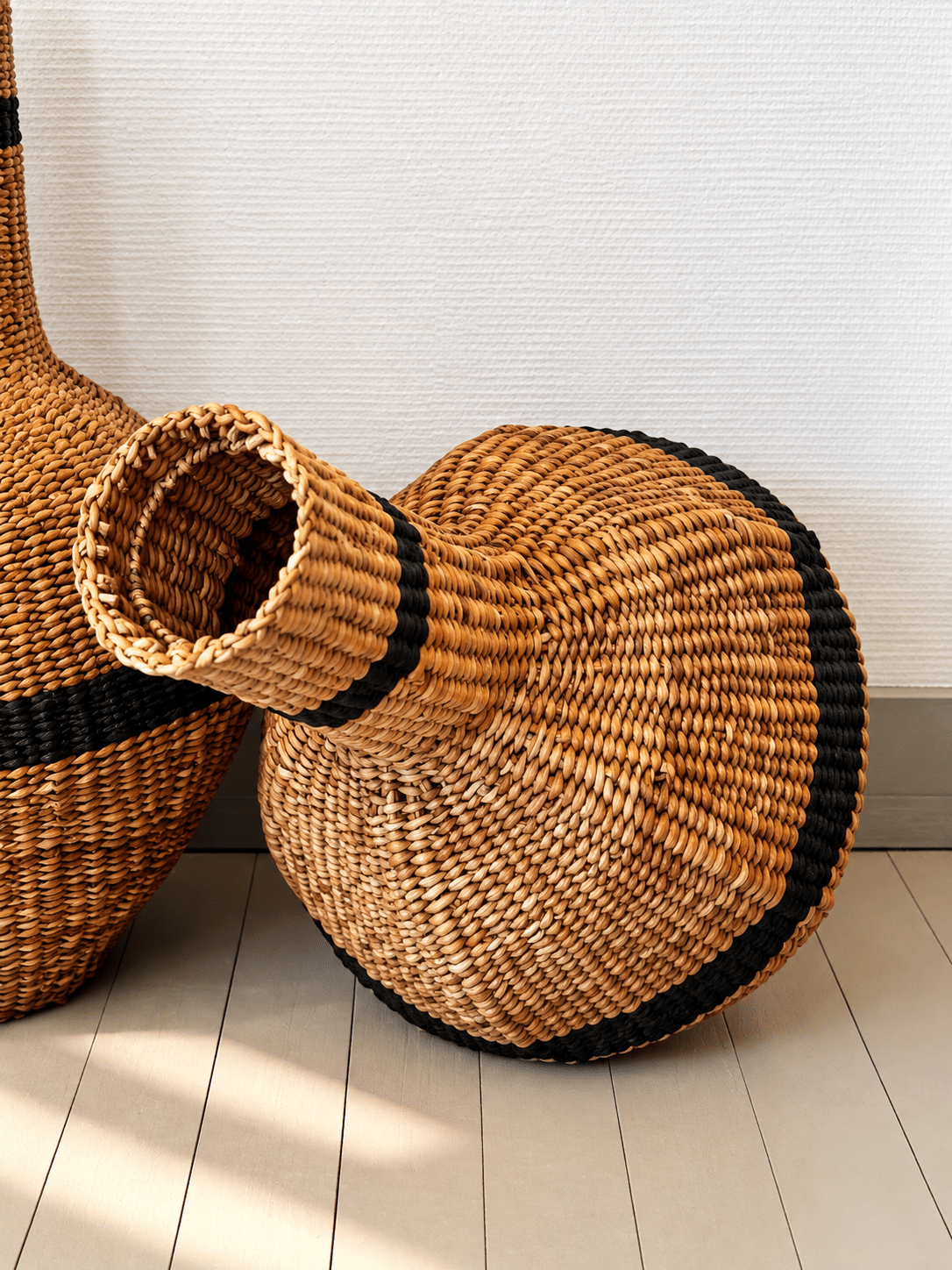Lot de deux paniers-jarres tressés en fibres naturelles - h 56 cm – Image 2