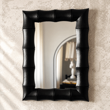 Miroir rectangulaire en bois patiné noir façon bambou – 68 × 100 cm