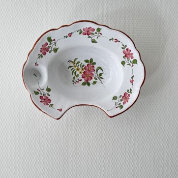 Plat à barbe en faïence, attribué aux Islettes, fin XVIIIe / début XIXe