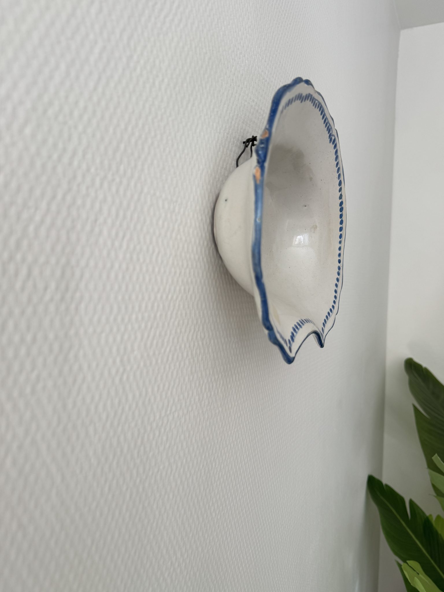 Plat à barbe en faïence, décor bleu - fin XVIIIe / début XIXe – Image 2