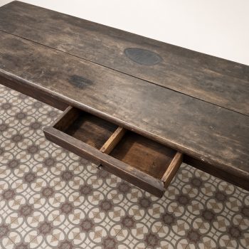 Table de ferme étroite ancienne en bois