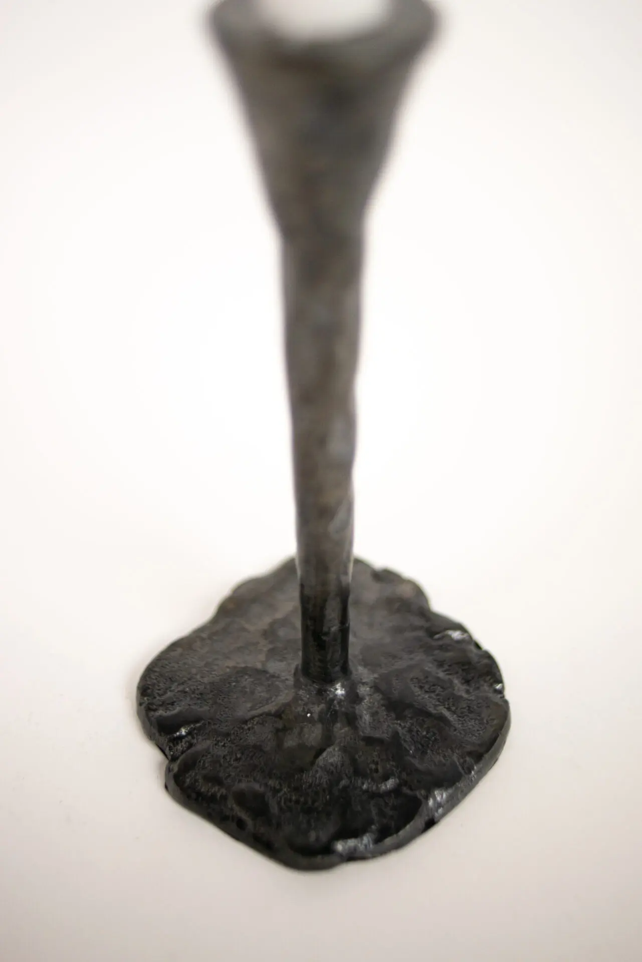 Bougeoir martelé en aluminium – Image 2