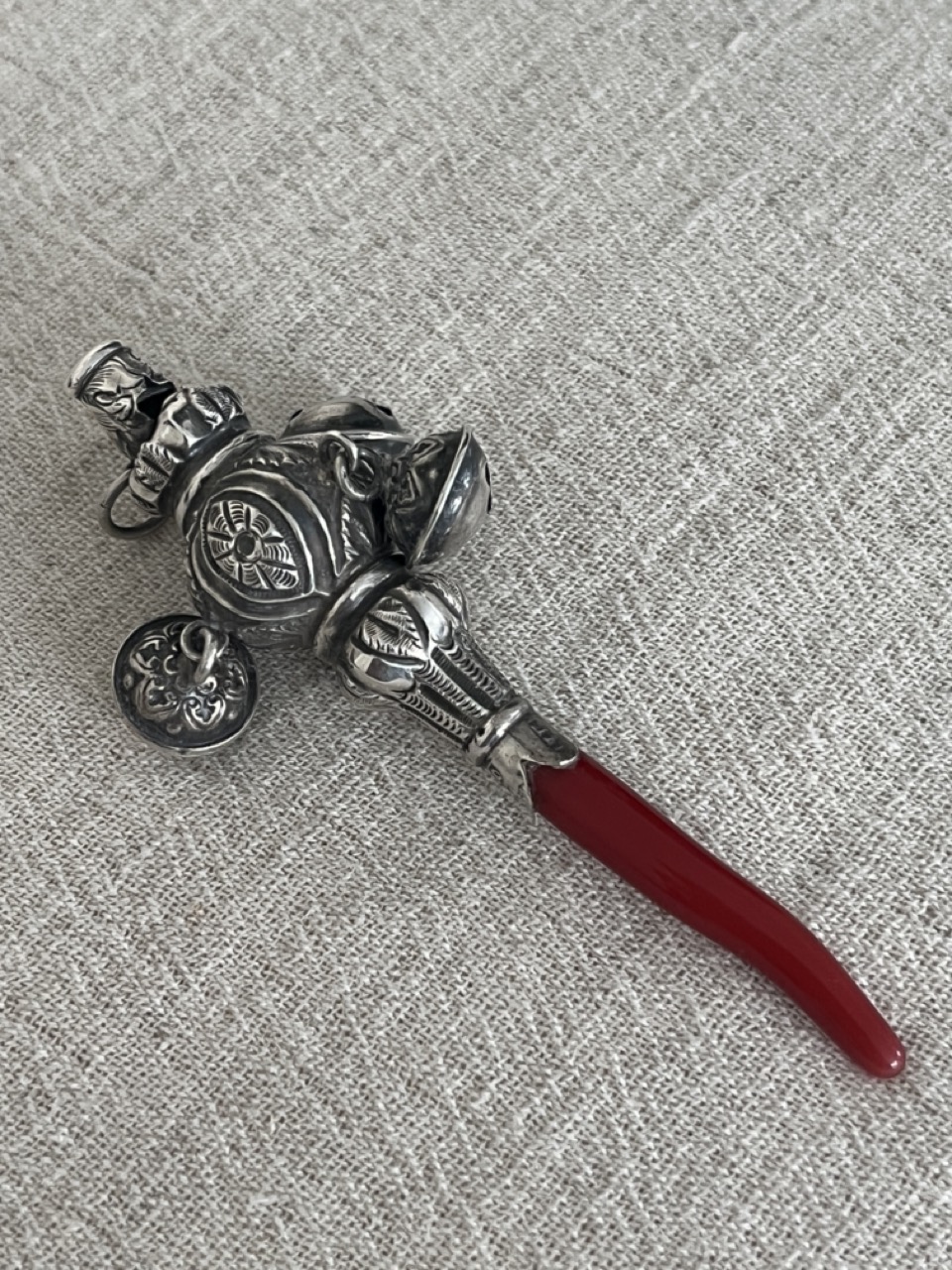 Hochet ancien en argent 925 et corail – Birmingham, 1891 – Image 3