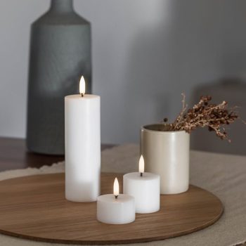 Bougie LED pilier ivoire – effet flamme – Ø 10,1 × H 10 cm