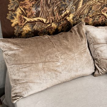 Grande housse de coussin en velours côtelé – 50 × 80 cm
