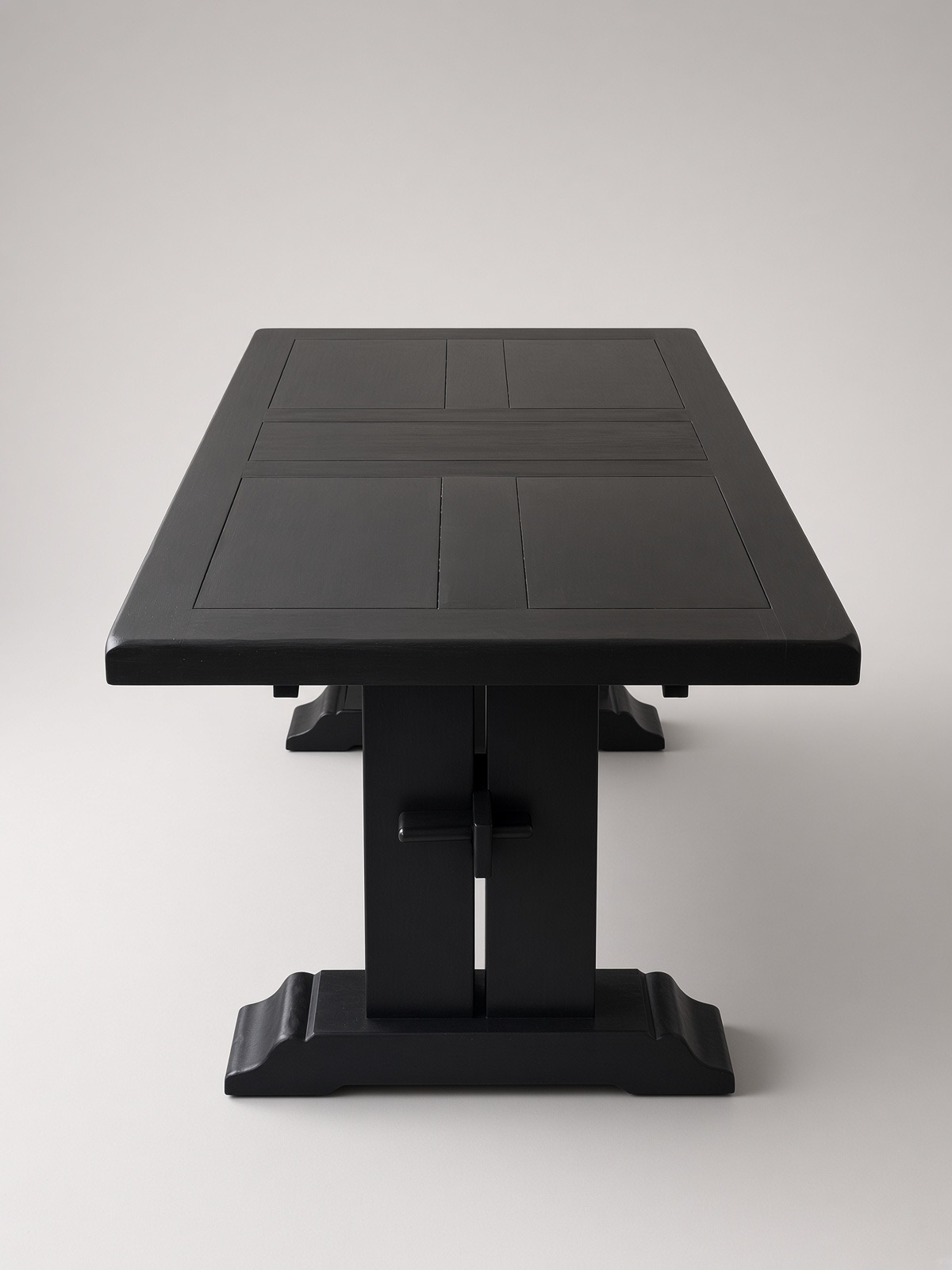 Table en bois patinée noire avec deux rallonges - 180 à 260 cm – Image 6