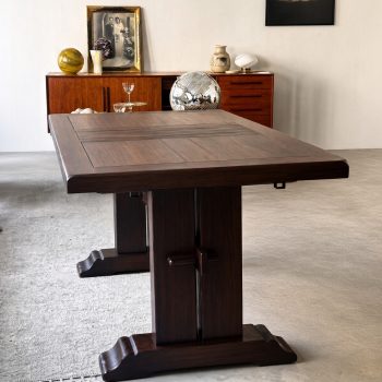 Table en bois patinée noire avec deux rallonges – 180 à 260 cm